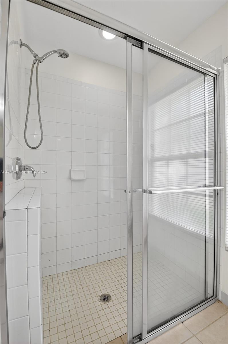 DOVE LANDING CONDO - Residential Lease