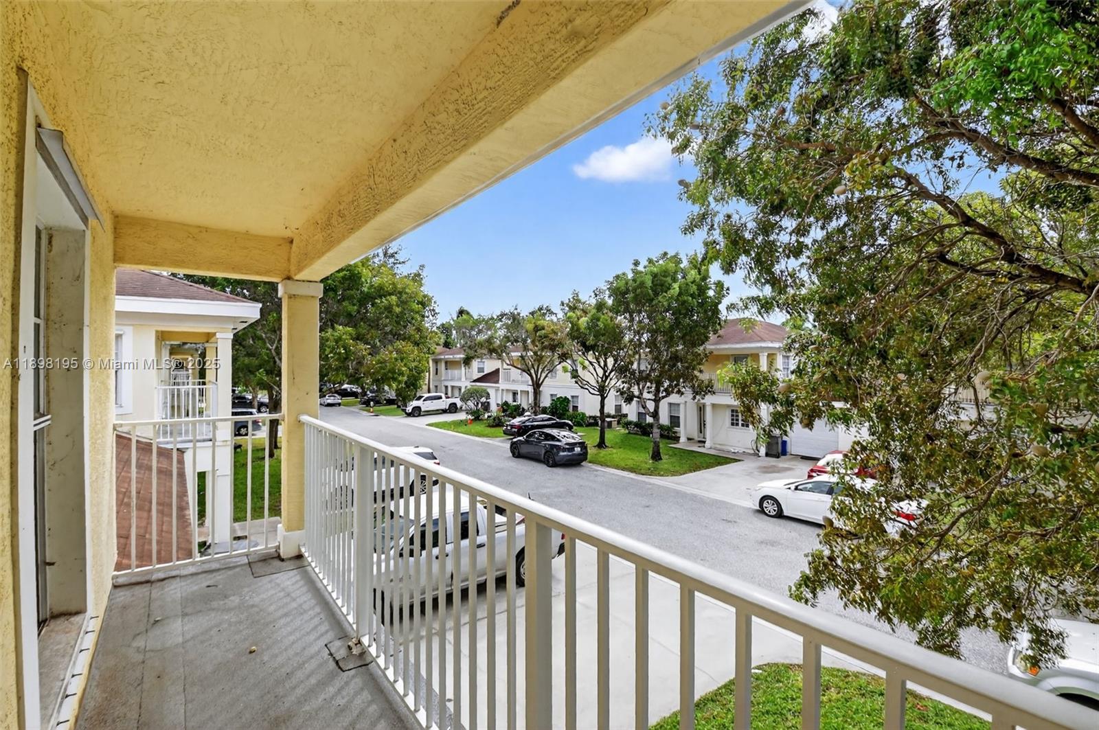 DOVE LANDING CONDO - Residential Lease