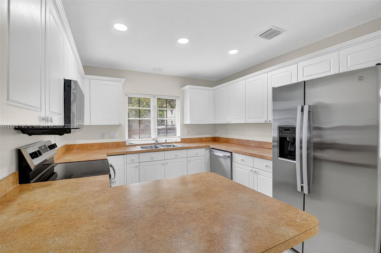DOVE LANDING CONDO - Residential Lease