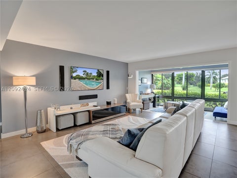 Photo of 11200 Quail Covey Rd #5, Boynton Beach, FL 33436 (MLS # A12092424)