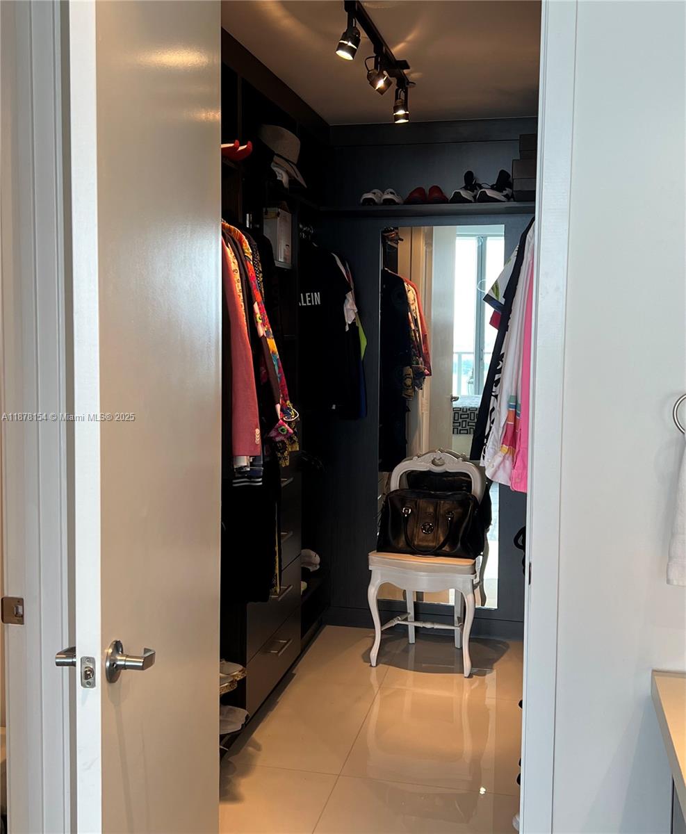 MARQUIS CONDO - Residential Lease