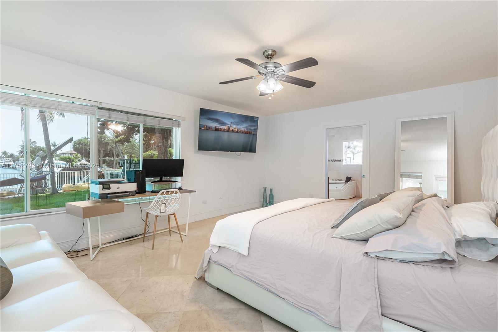 KEYSTONE SHORES - Residential