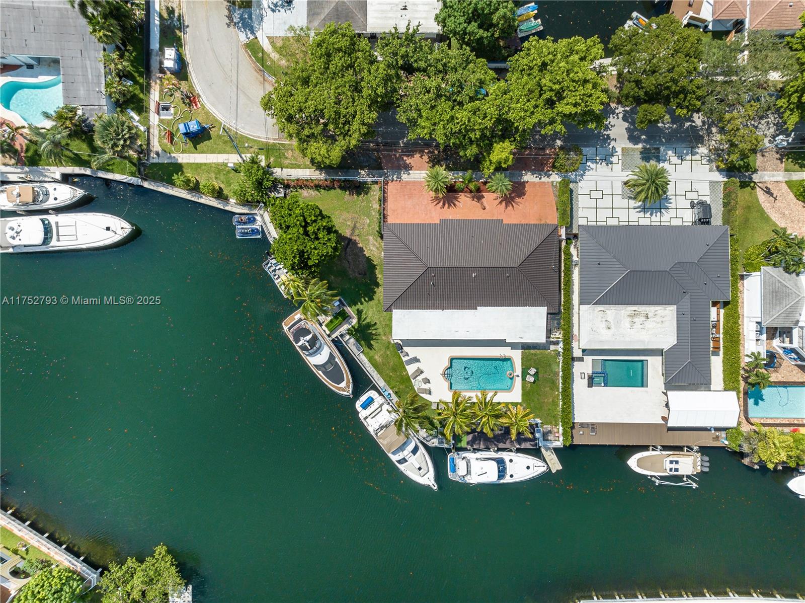 KEYSTONE SHORES - Residential
