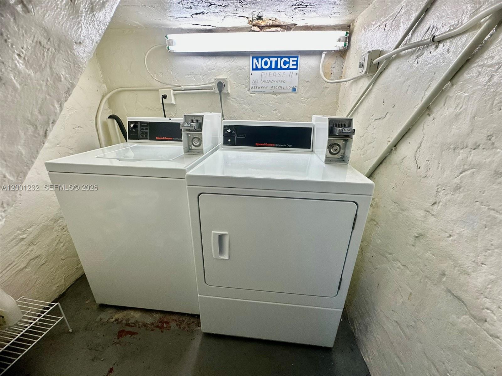 CORAL GABLES C C SEC 3 - Residential Lease