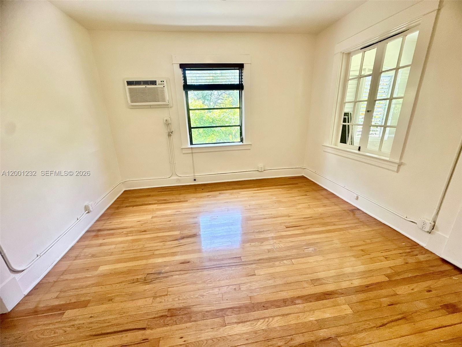 CORAL GABLES C C SEC 3 - Residential Lease