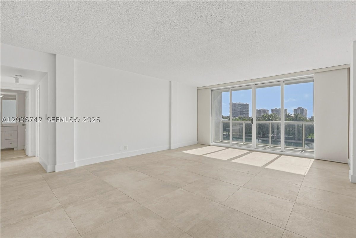 9381 E Bay Harbor Dr 404S