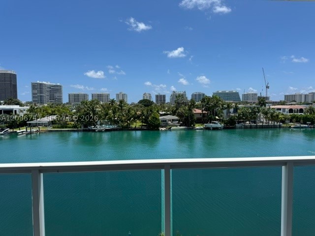 9381 E Bay Harbor Dr 404S