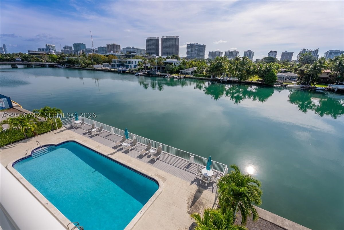 9381 E Bay Harbor Dr 404S