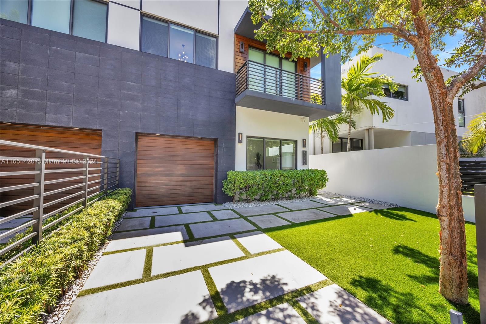 CENTER GROVE RESIDENCES C - Residential