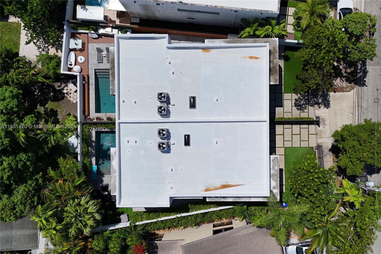 CENTER GROVE RESIDENCES C - Residential