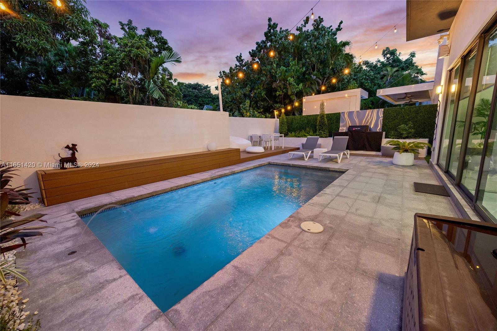 CENTER GROVE RESIDENCES C - Residential