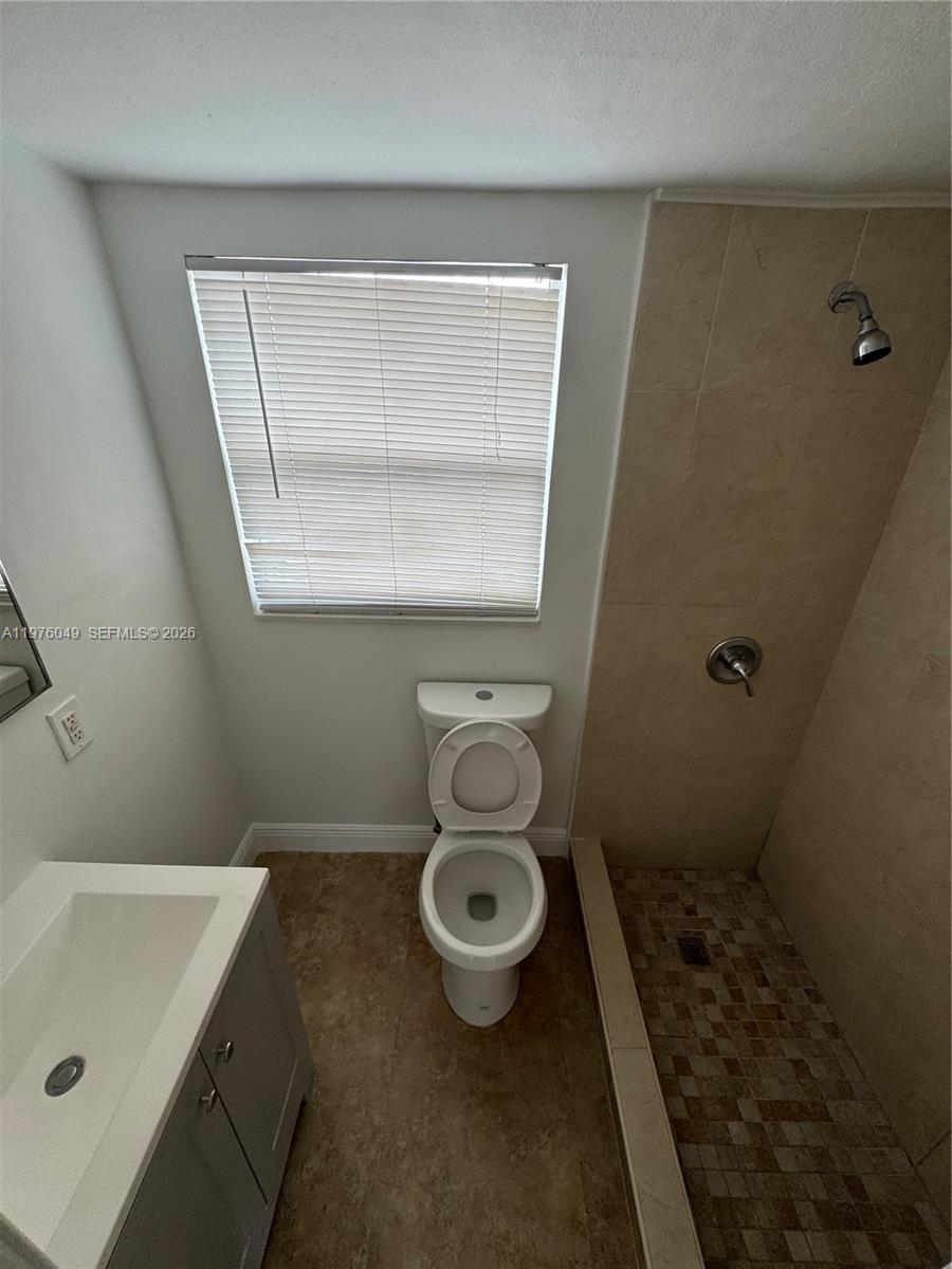 CAROL CITY LAKE STEVEN ES - Residential Lease