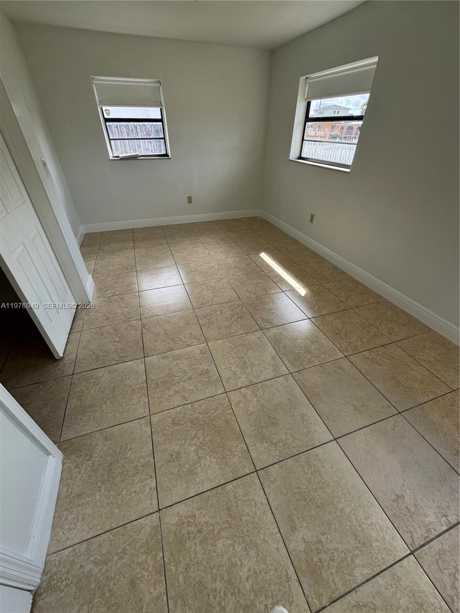 CAROL CITY LAKE STEVEN ES - Residential Lease