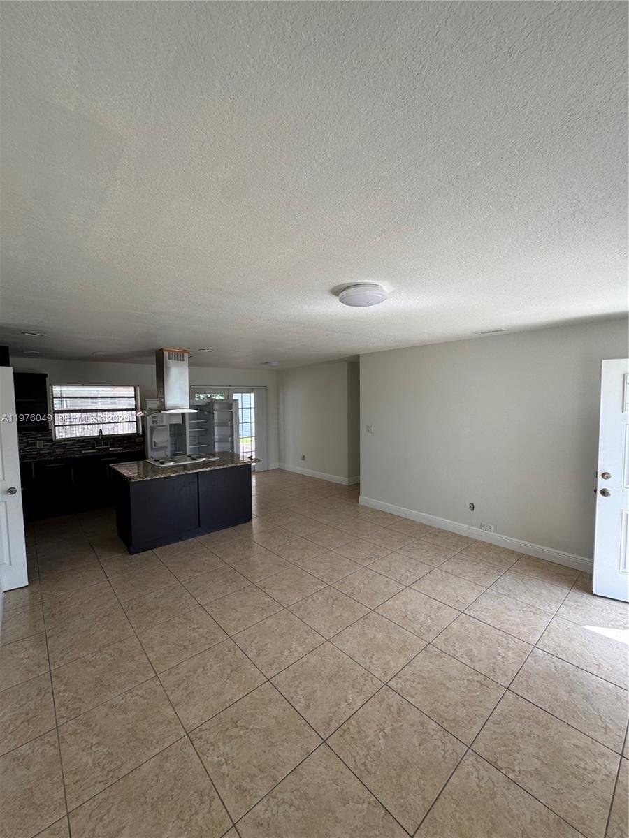 CAROL CITY LAKE STEVEN ES - Residential Lease