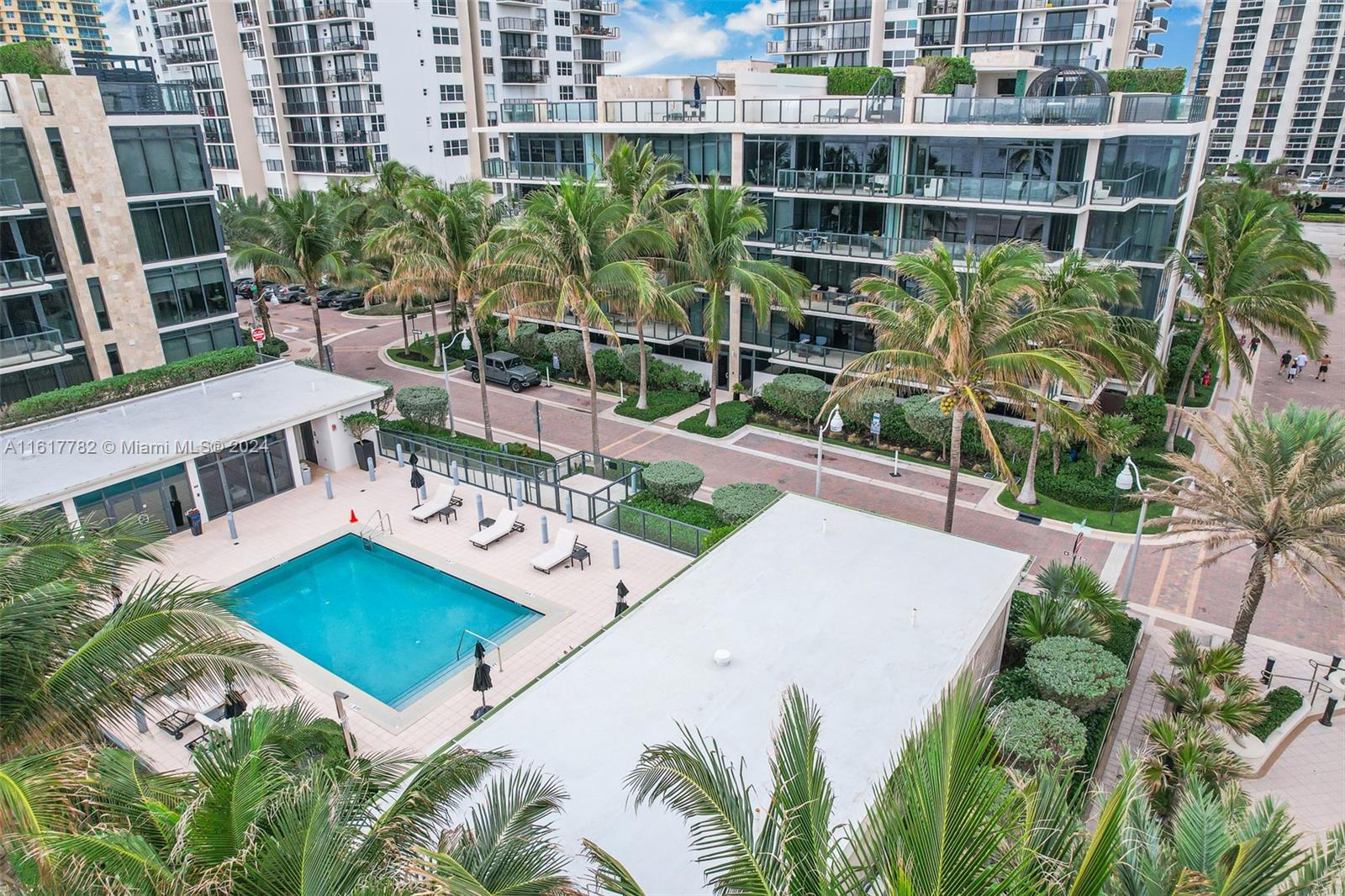 SAGE BEACH CONDO - Residential