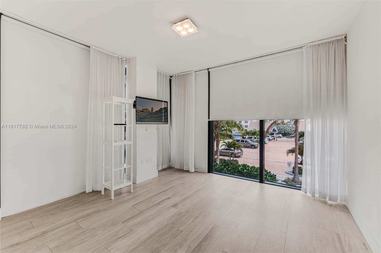 SAGE BEACH CONDO - Residential