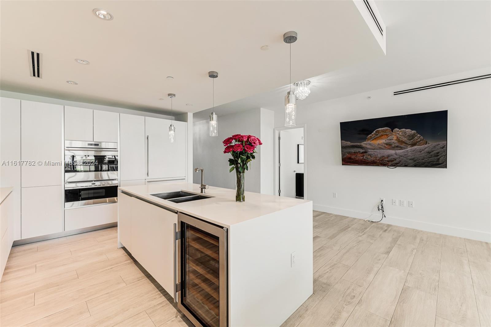 SAGE BEACH CONDO - Residential