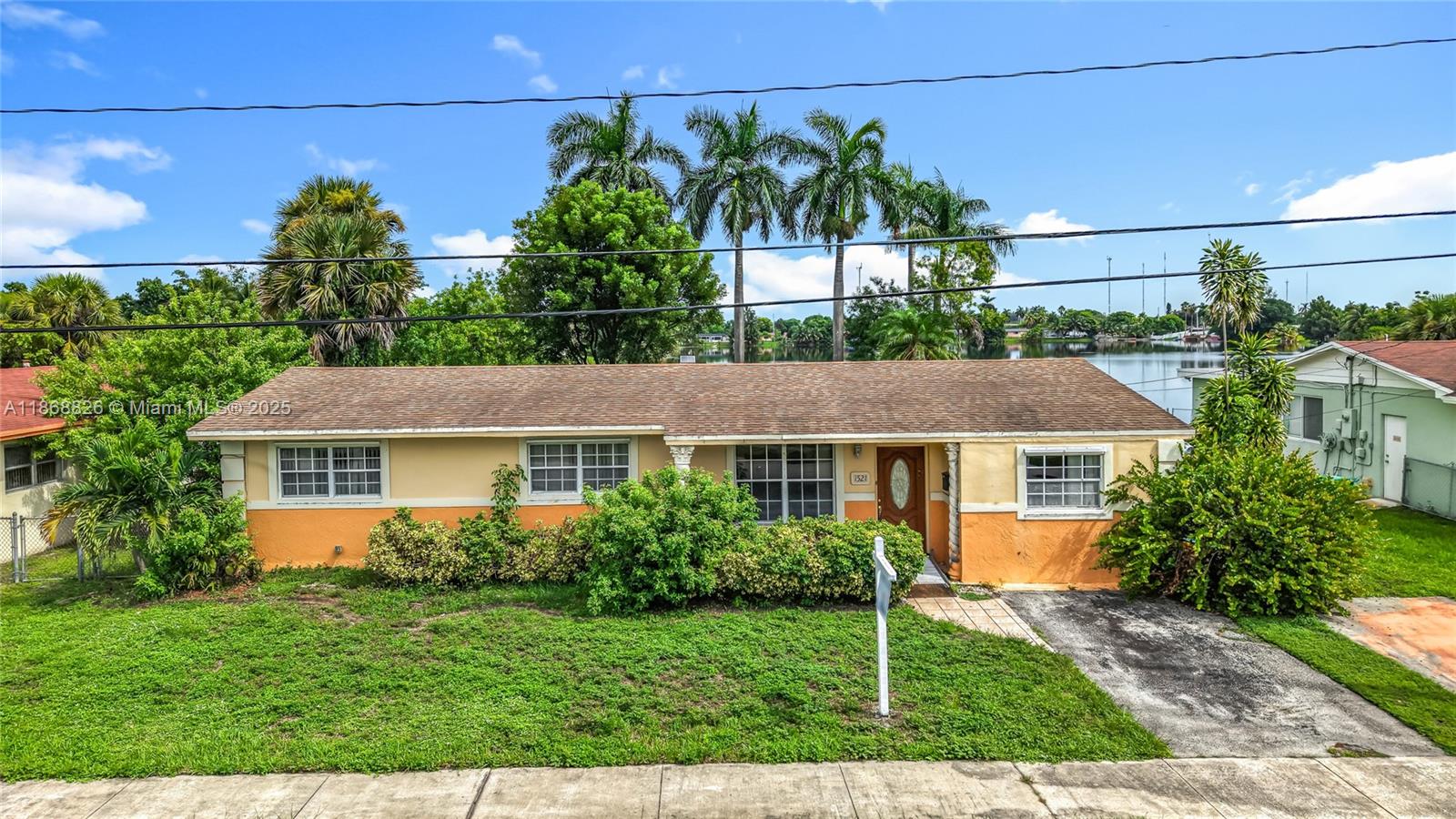 1521 NW 168th Ter