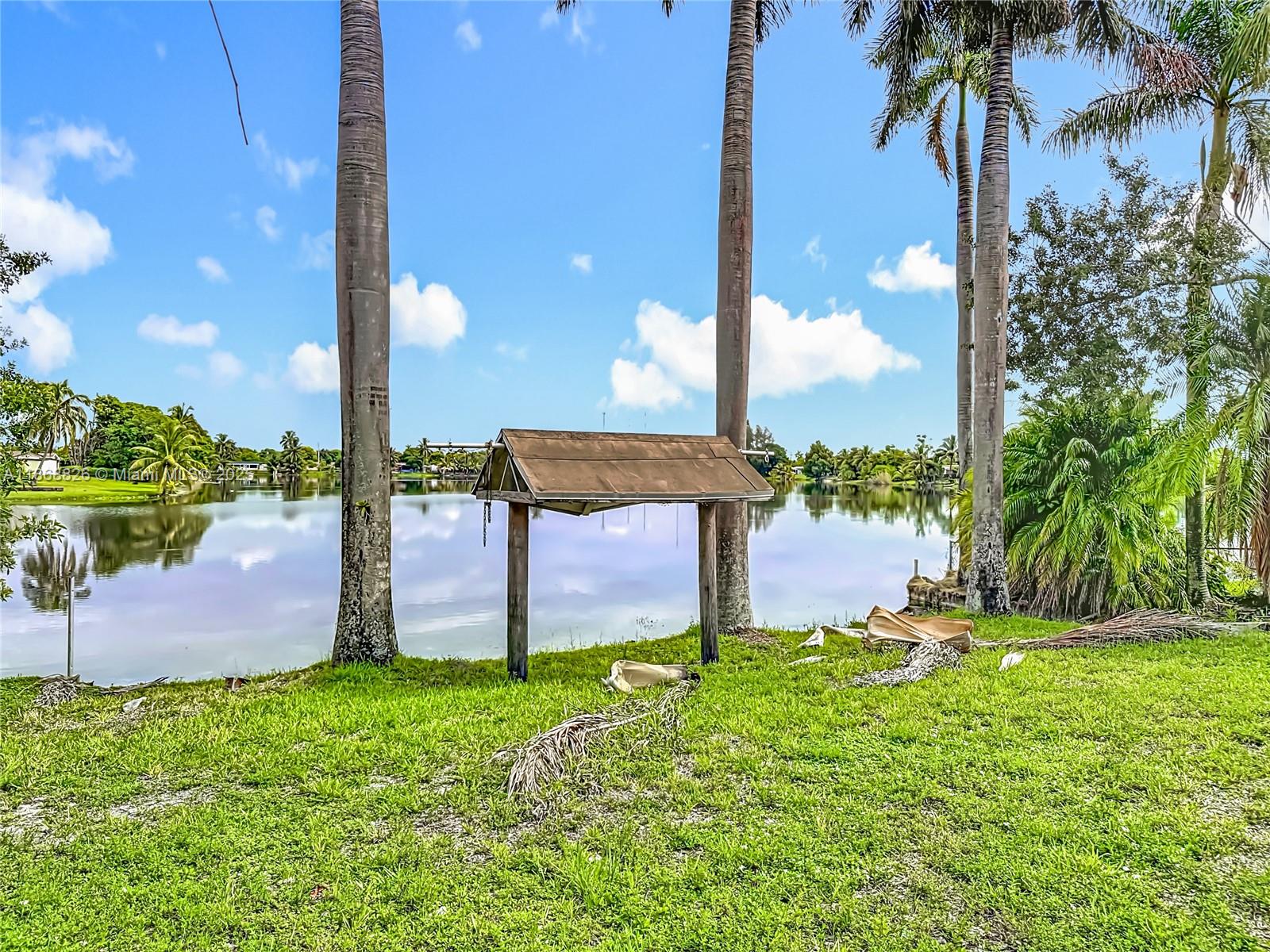 SCOTT LAKE MANOR SEC 8 - Residential