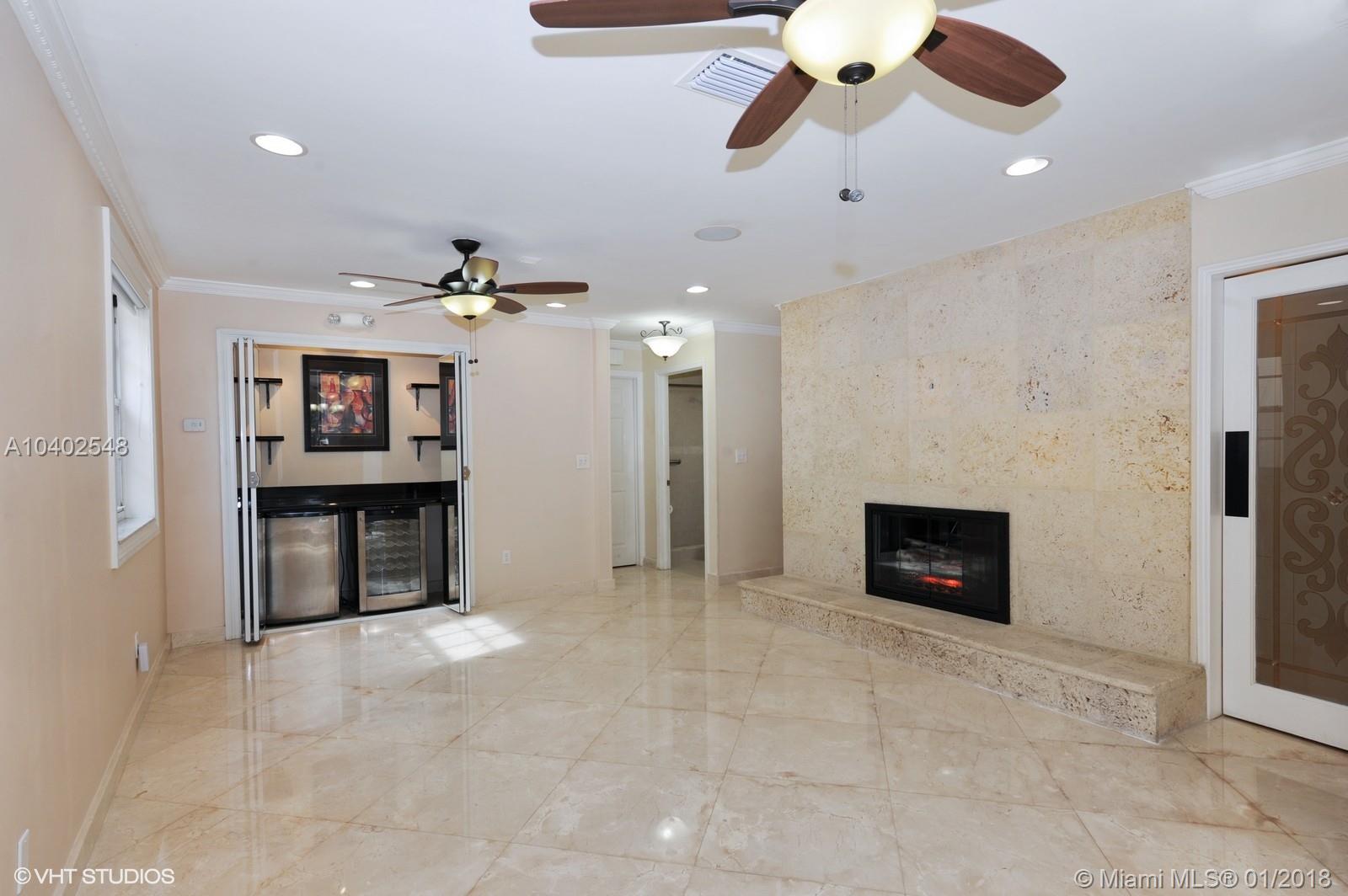 SUNFISH AT THE HAMMOCKS - Residential