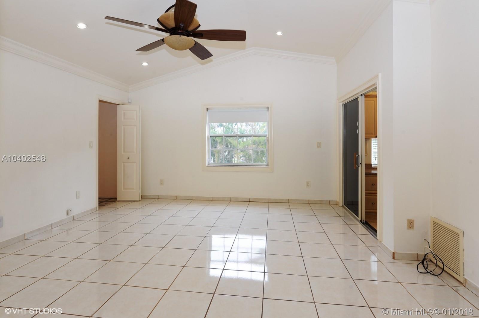 SUNFISH AT THE HAMMOCKS - Residential