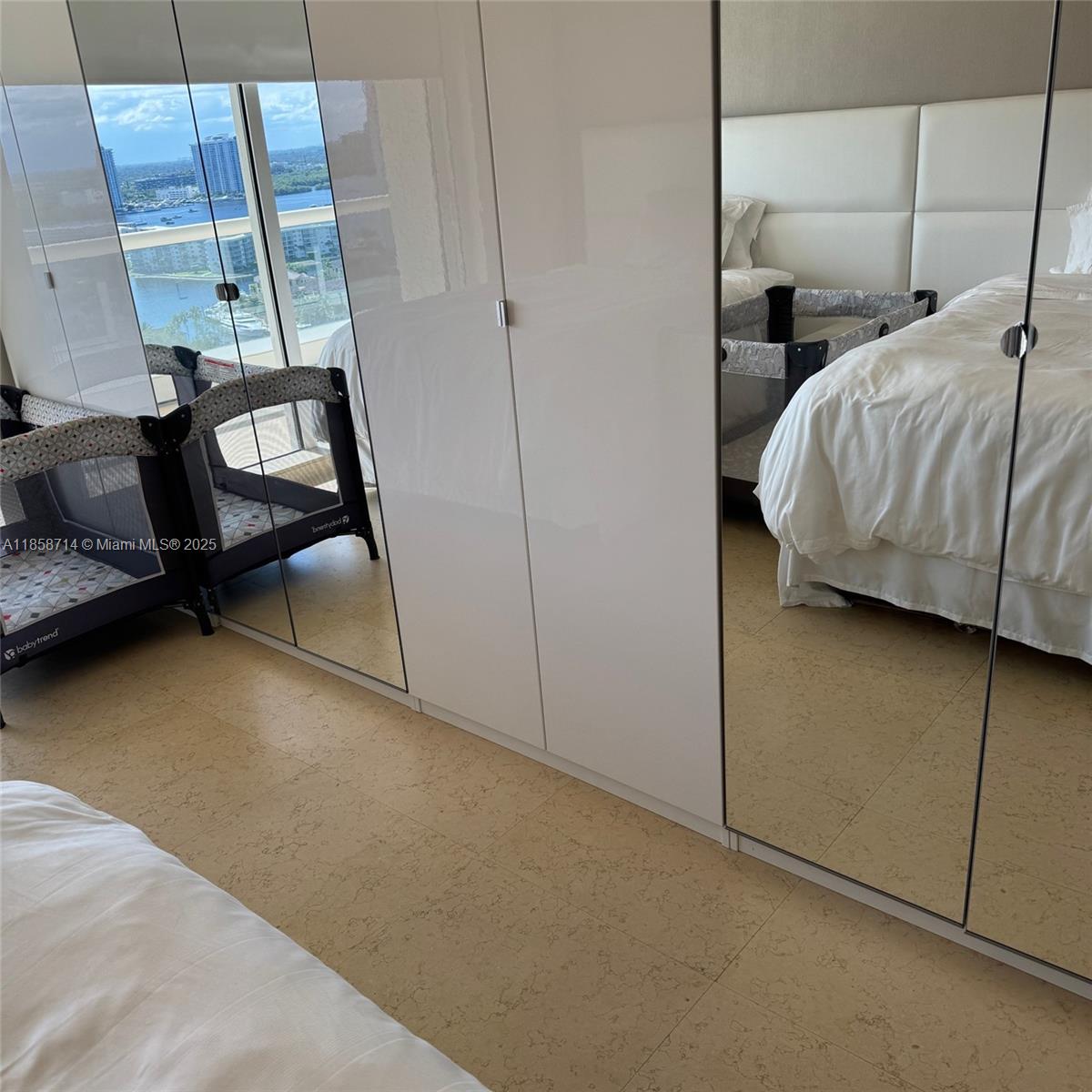 BELLAMARE @ WILLIAMS ISLA - Residential