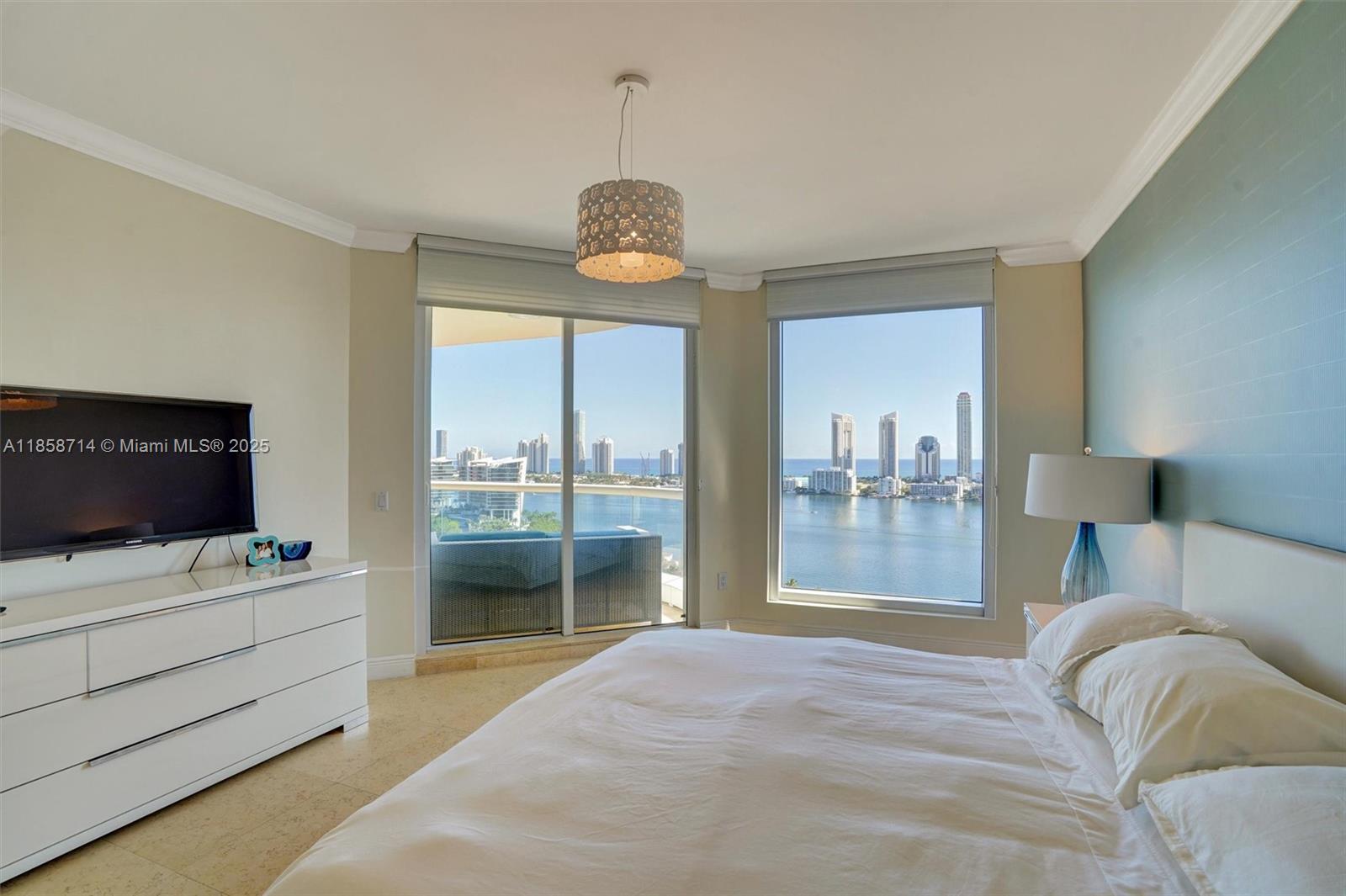 BELLAMARE @ WILLIAMS ISLA - Residential