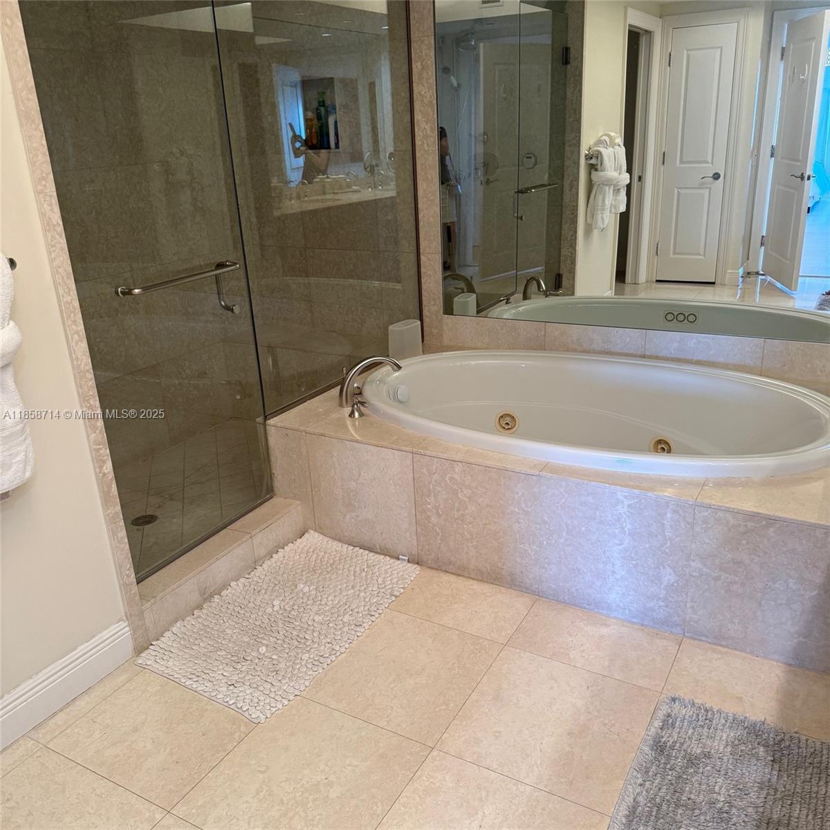 BELLAMARE @ WILLIAMS ISLA - Residential