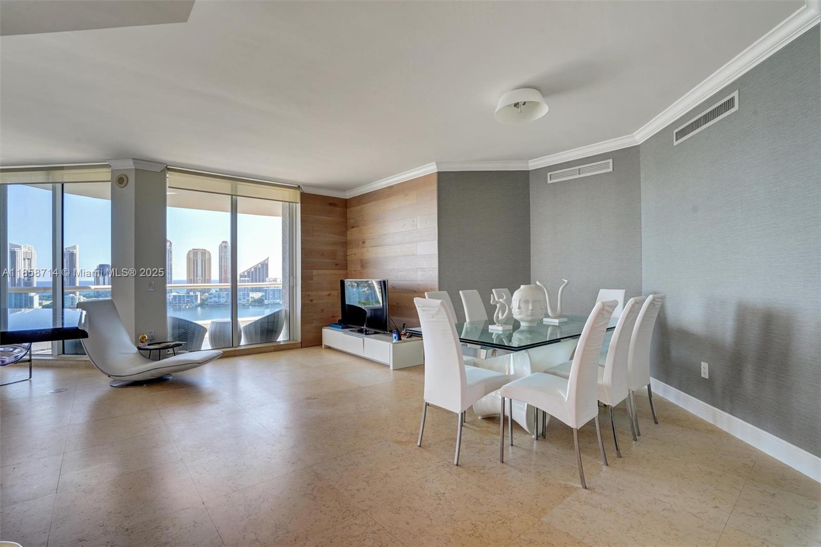 BELLAMARE @ WILLIAMS ISLA - Residential