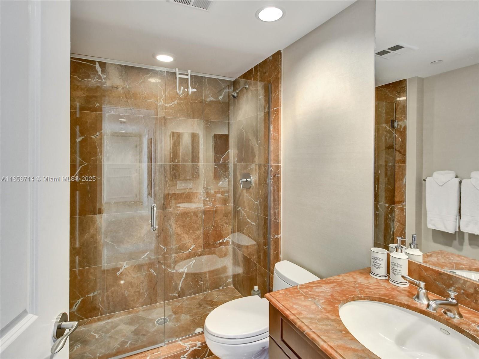 BELLAMARE @ WILLIAMS ISLA - Residential