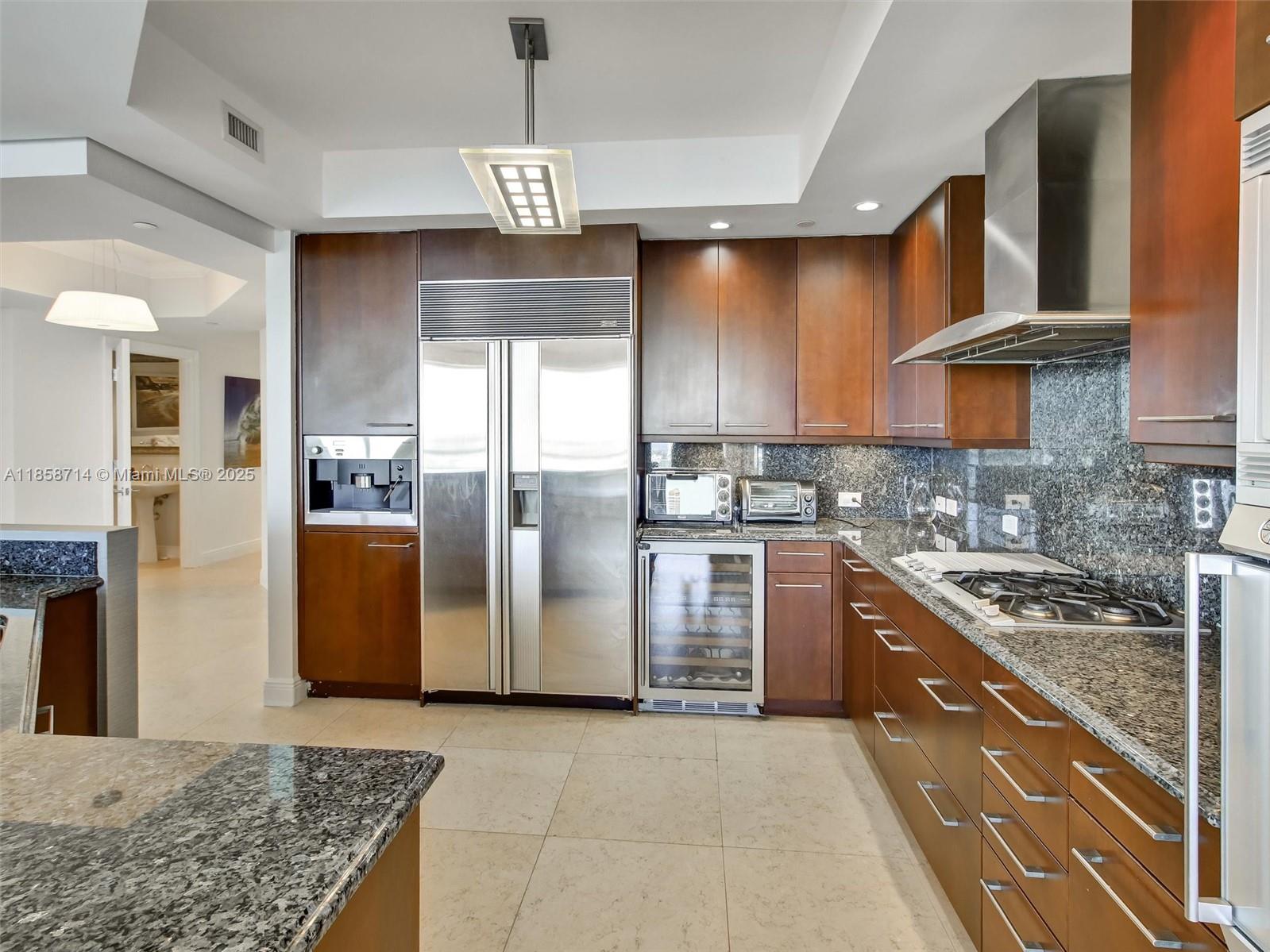 BELLAMARE @ WILLIAMS ISLA - Residential