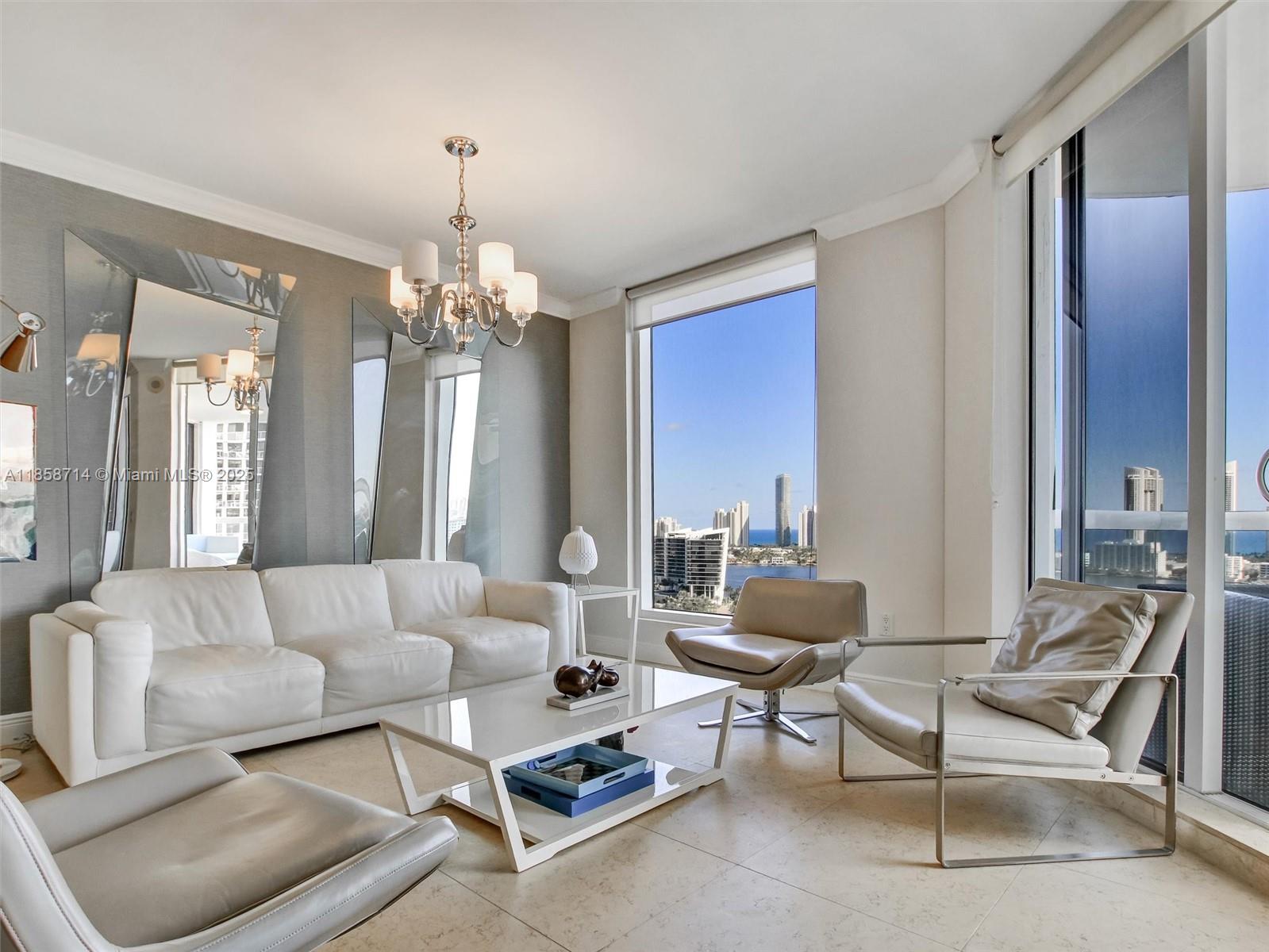 BELLAMARE @ WILLIAMS ISLA - Residential