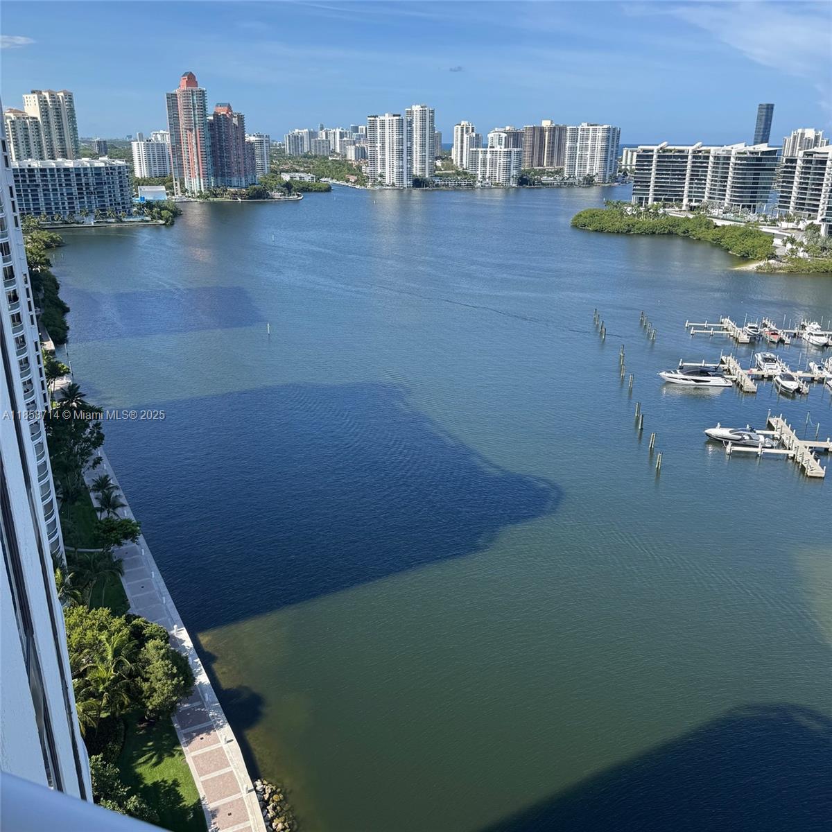 Best line in BellaMare. Spectacular ocean & bay views from this luxurious & spacious, 2 bed + den and 2.5 bath. Williams Island has top amenities, restaurant, spa, shop, tennis, pool, security, valet. Resort style at its best. Call listing agent for showings.