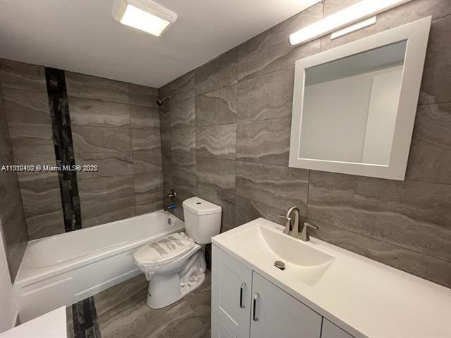 CORAL POINT CONDOMINIUM - Residential