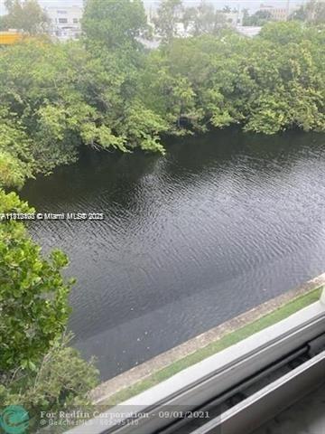 CORAL POINT CONDOMINIUM - Residential