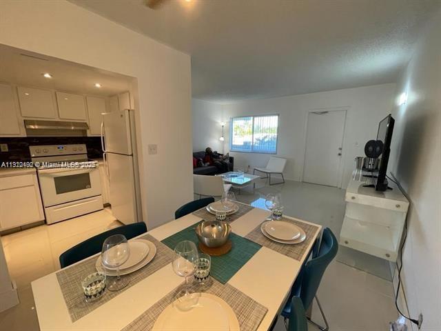 CORAL POINT CONDOMINIUM - Residential