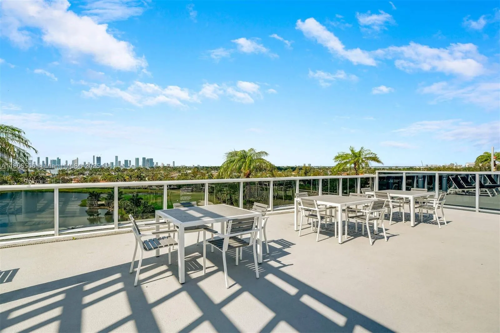 Miami Beach, Florida 33139, United States, 1 Bedroom Bedrooms, ,2 BathroomsBathrooms,Residential,Active,149022