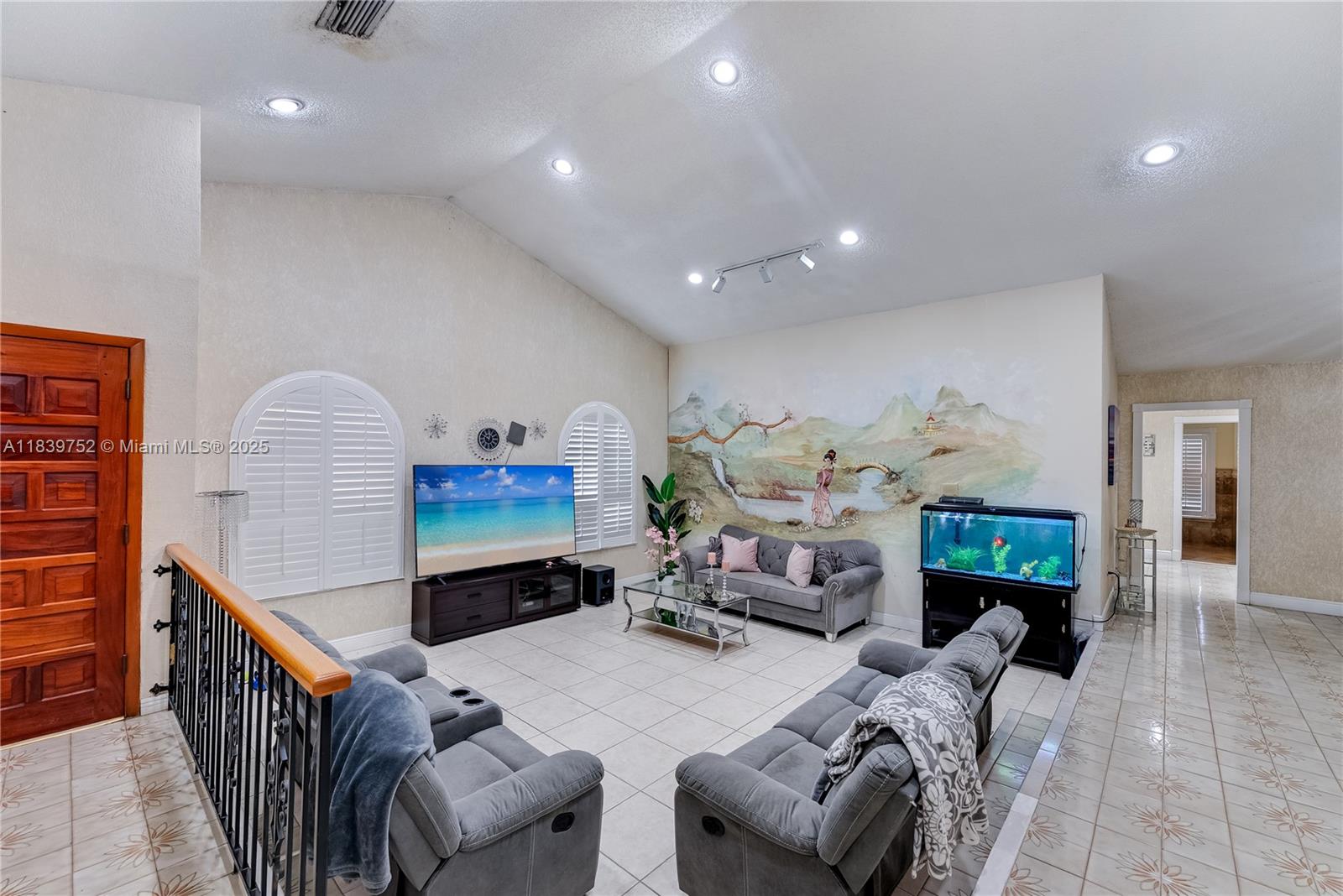 SWEETWATER ESTS SUB - Residential