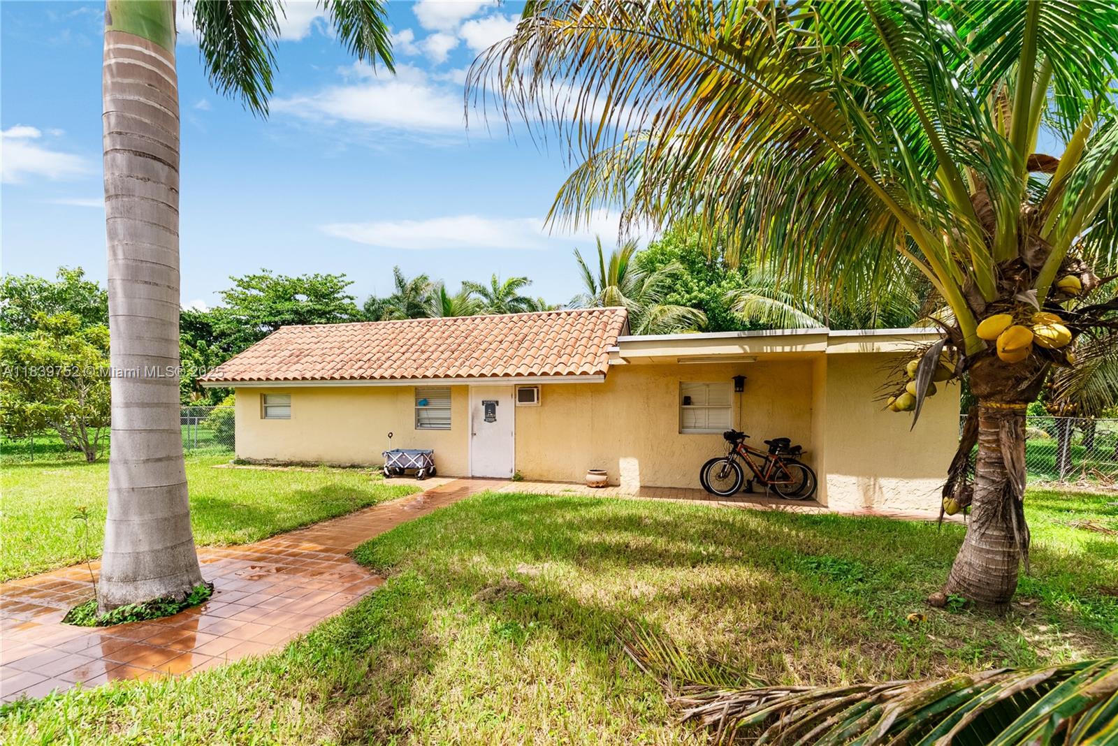 SWEETWATER ESTS SUB - Residential