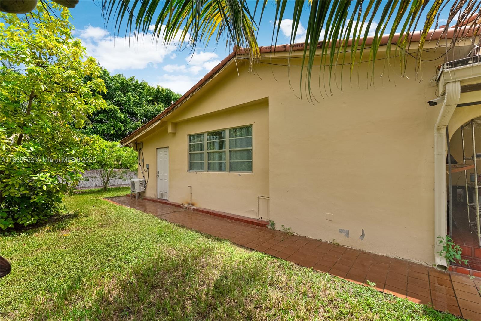 SWEETWATER ESTS SUB - Residential