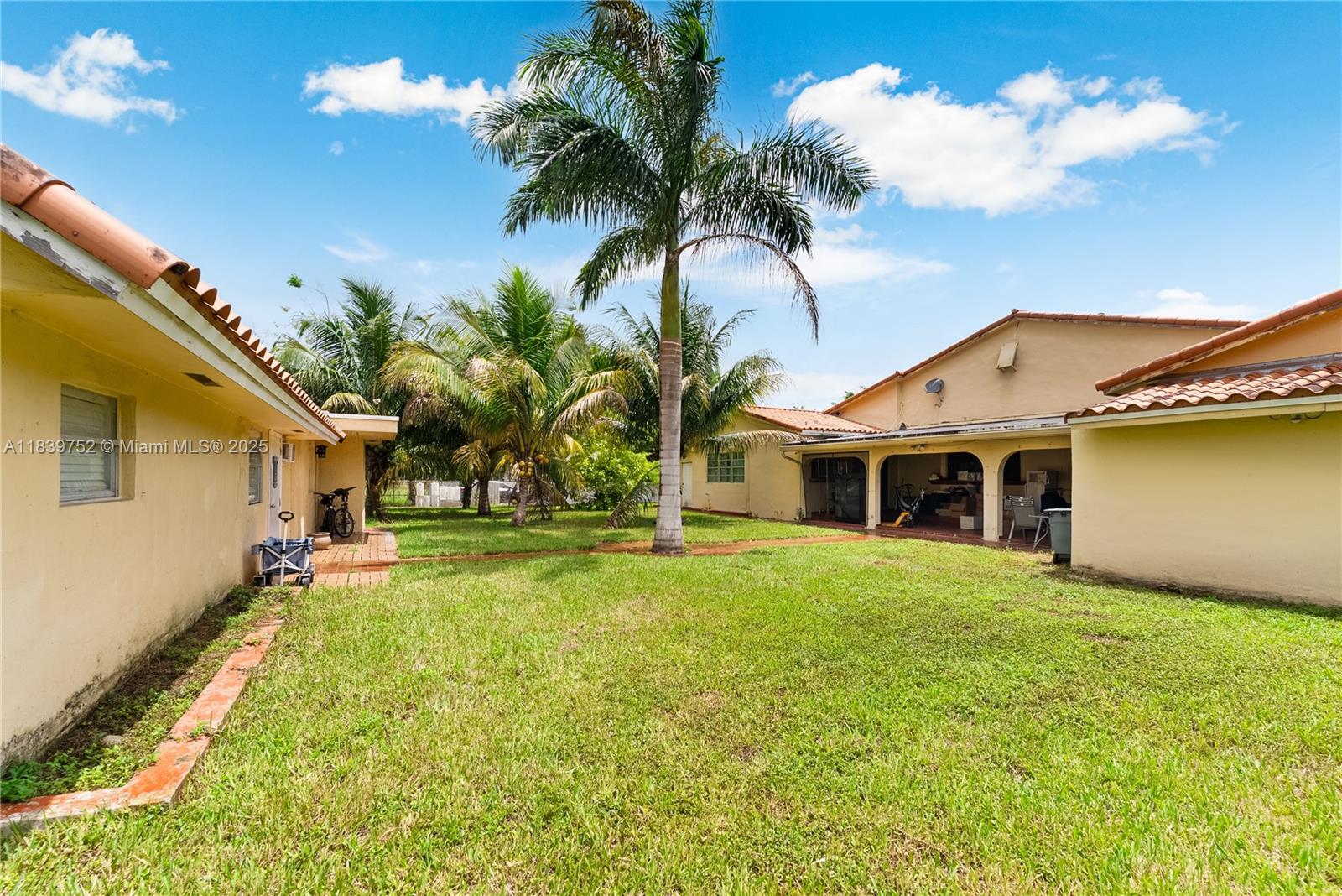 SWEETWATER ESTS SUB - Residential