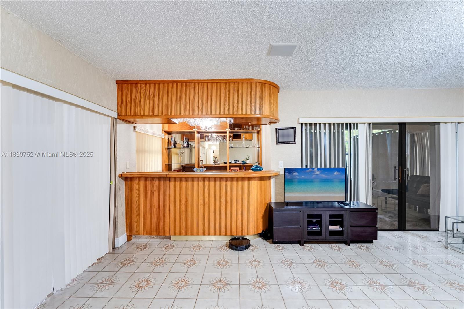 SWEETWATER ESTS SUB - Residential