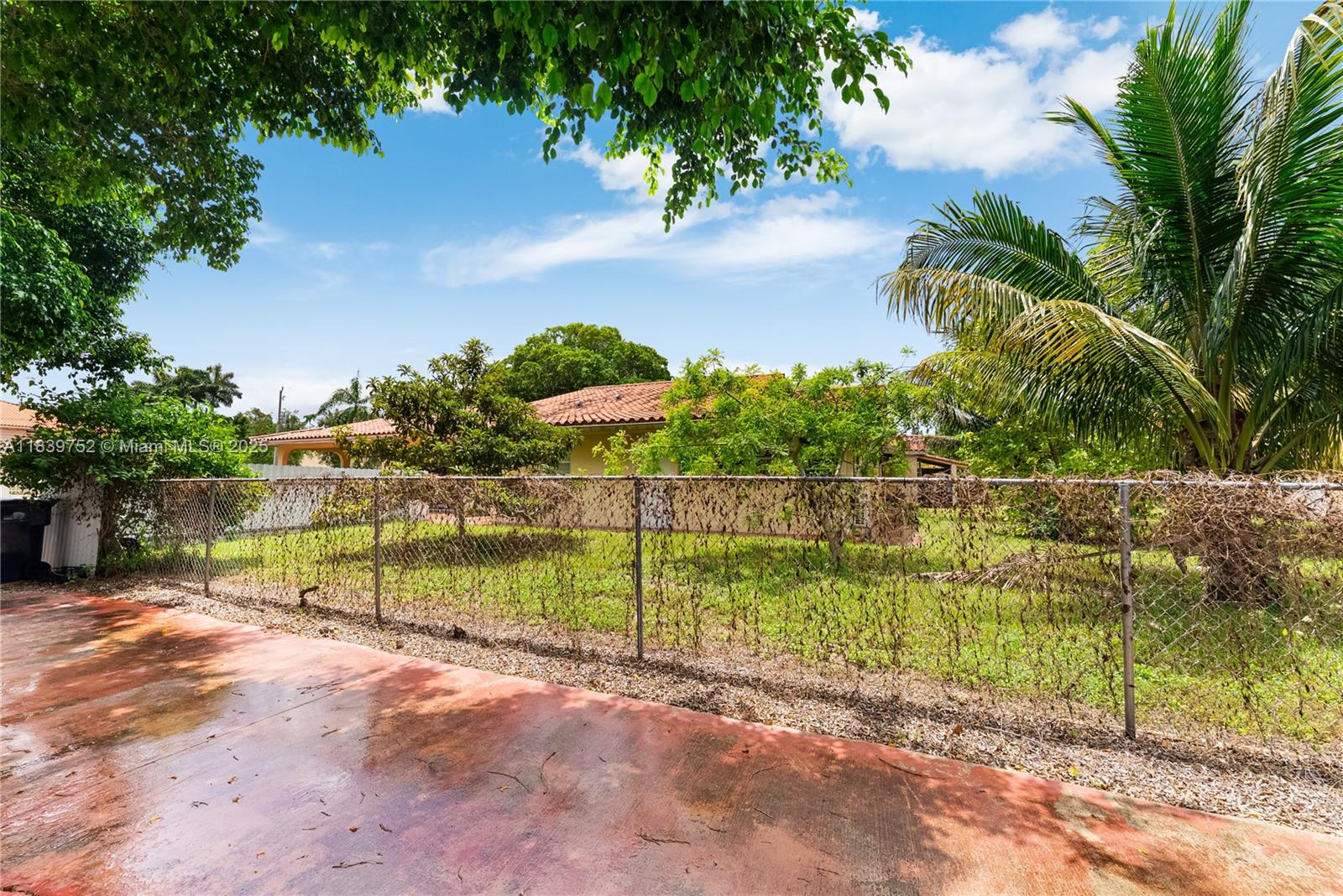 SWEETWATER ESTS SUB - Residential