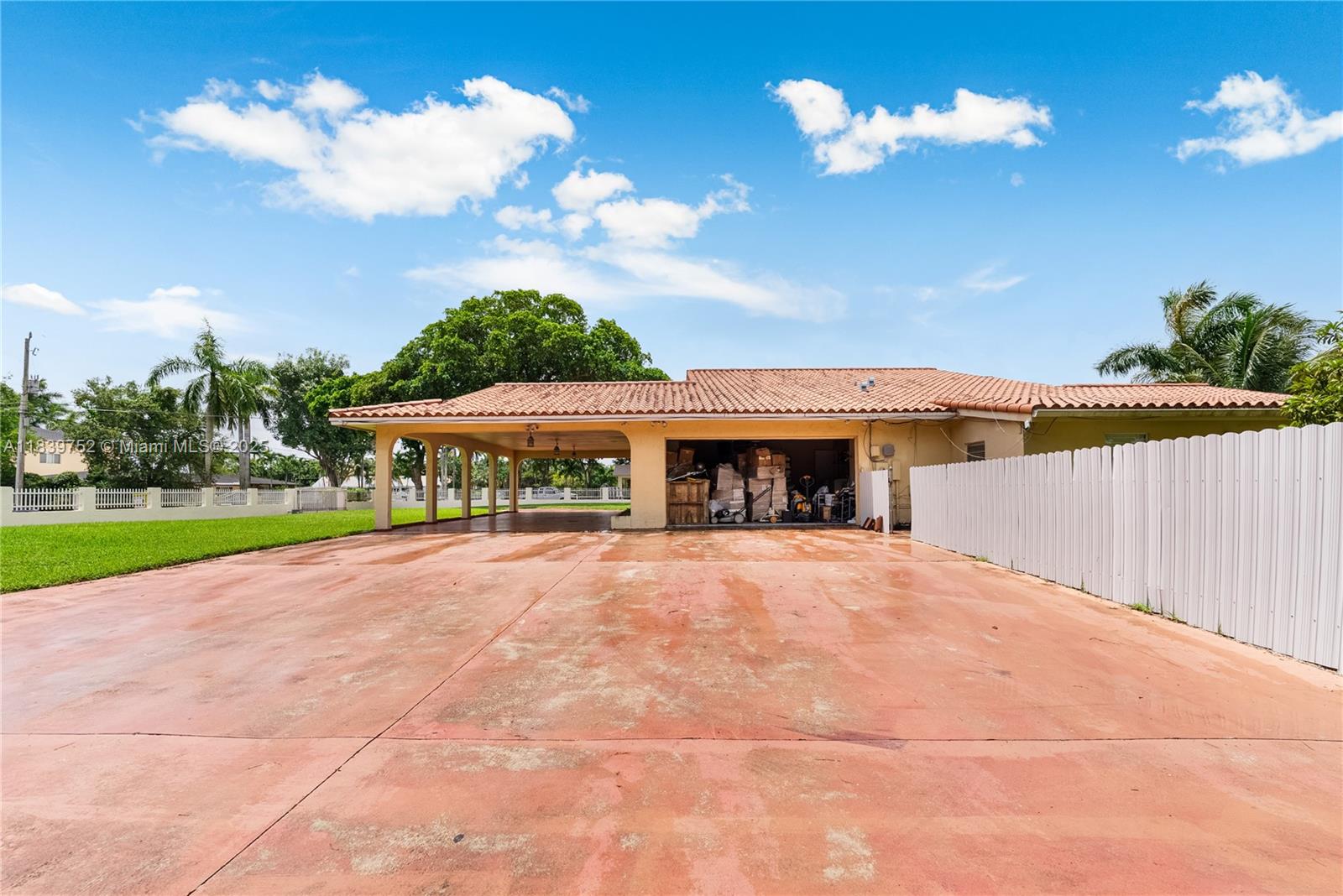 SWEETWATER ESTS SUB - Residential