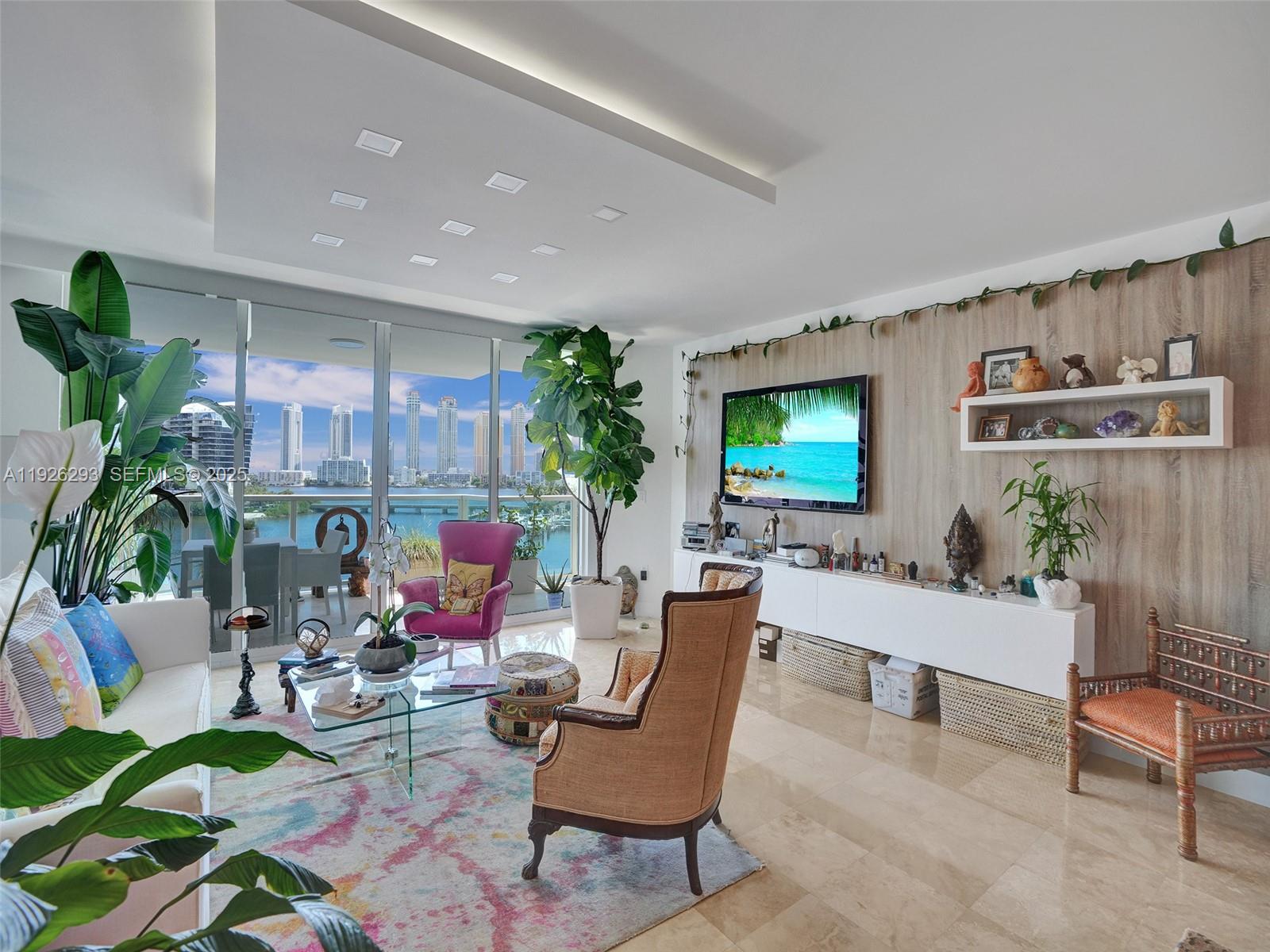 THE PENINSULA CONDO - Residential