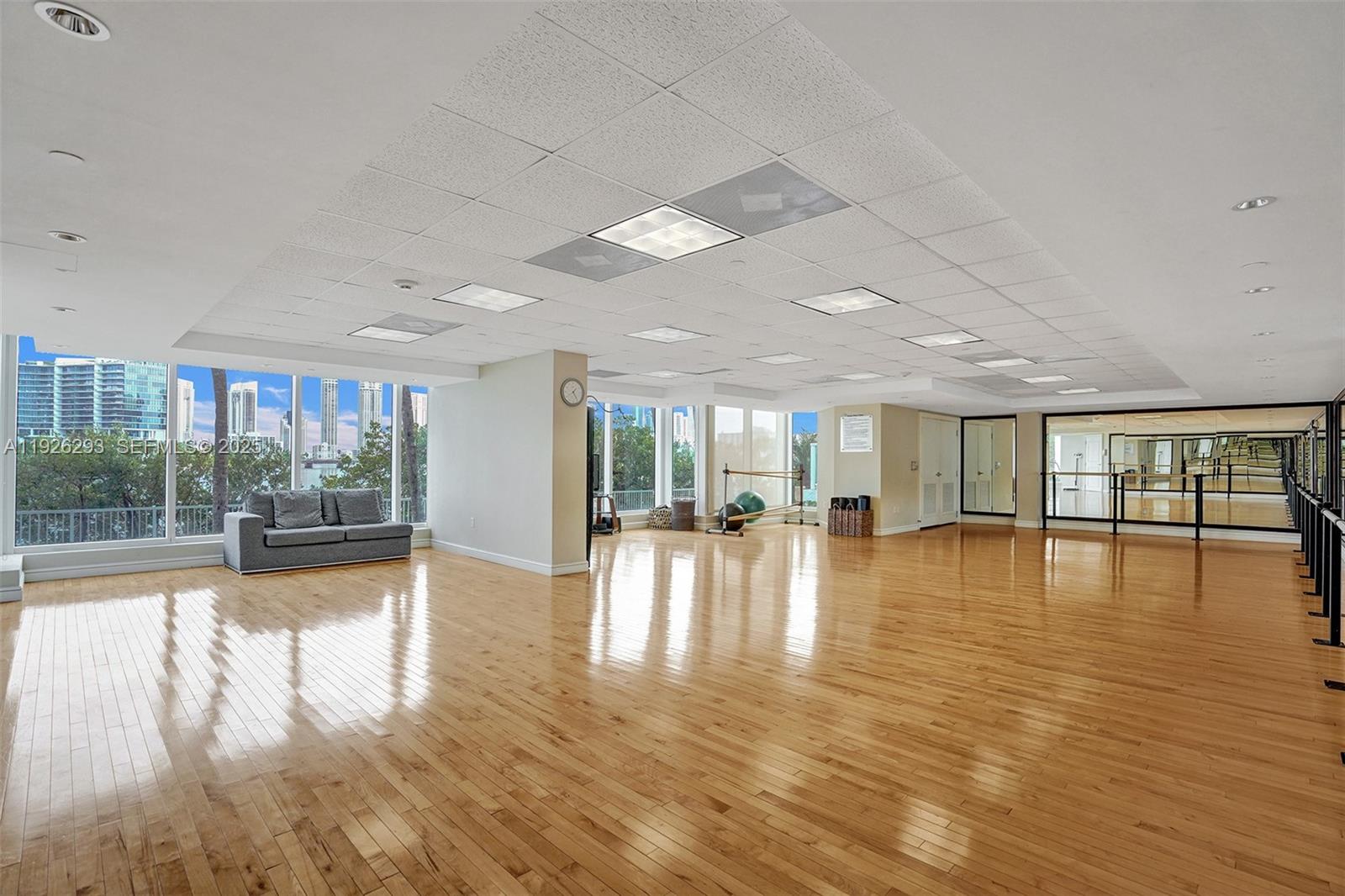 THE PENINSULA CONDO - Residential