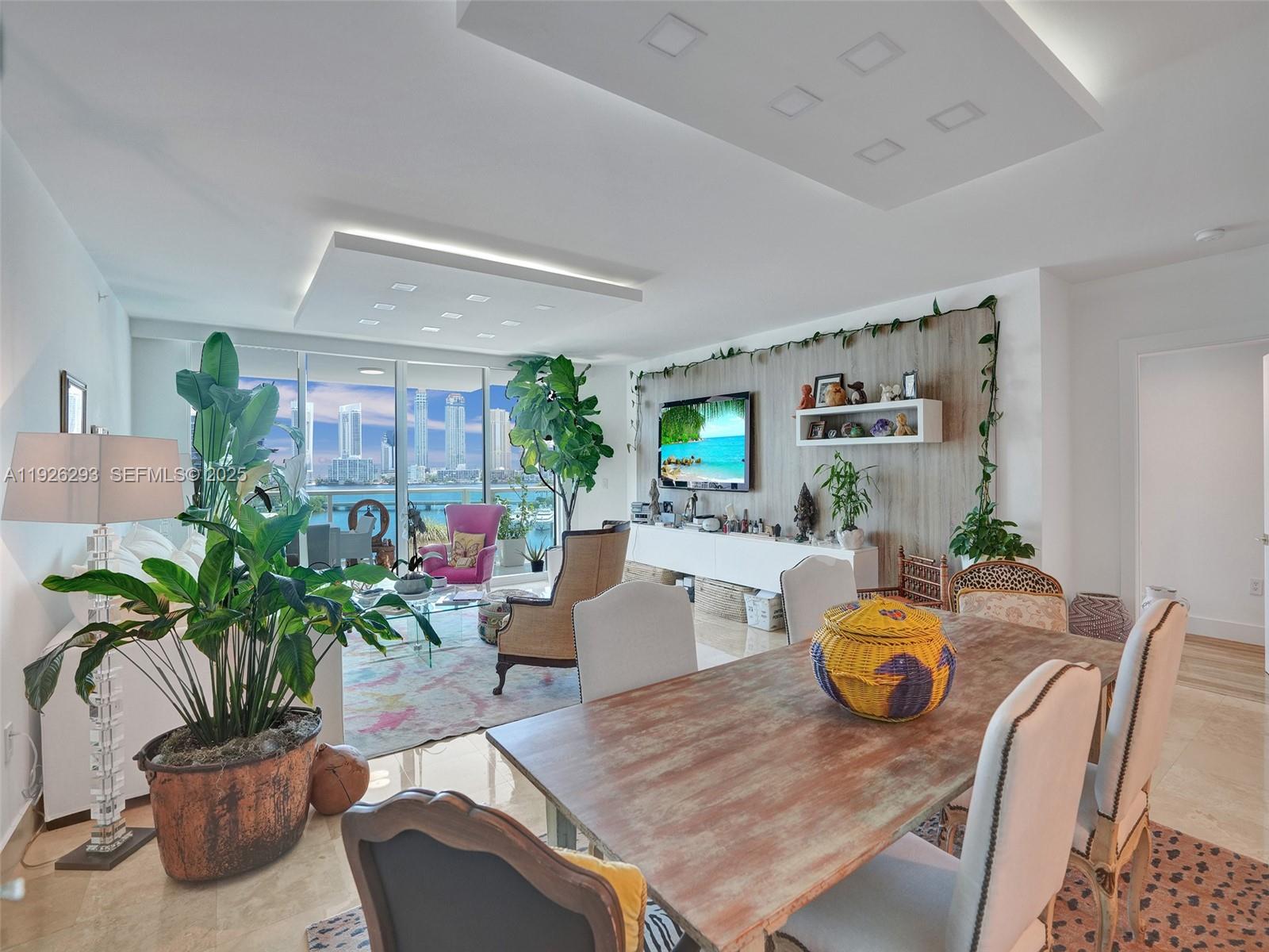 THE PENINSULA CONDO - Residential