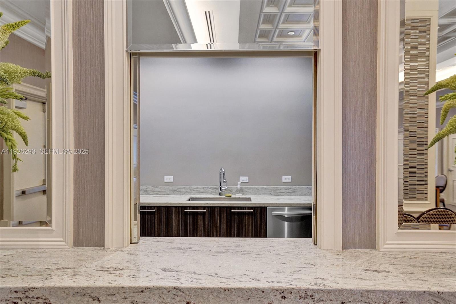 THE PENINSULA CONDO - Residential