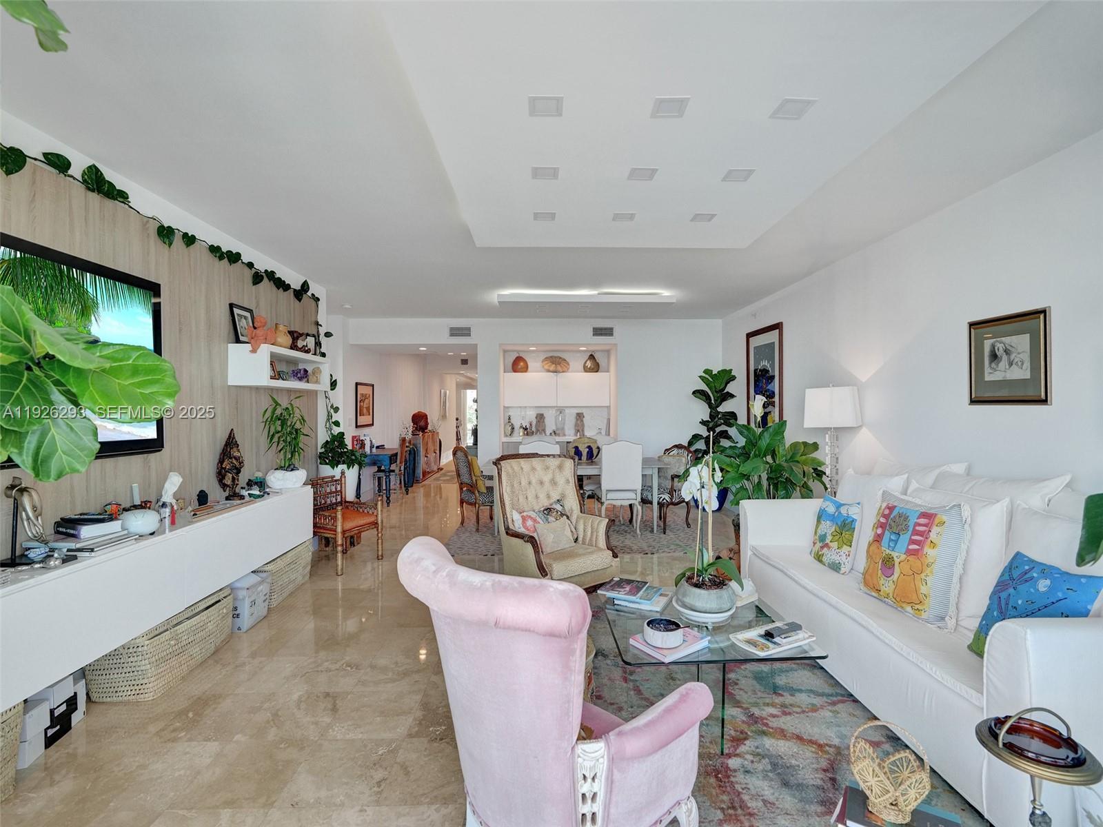 THE PENINSULA CONDO - Residential