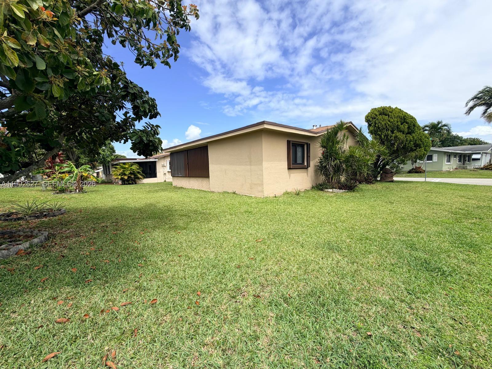 MAINLANDS OF TAMARAC LAKE - Residential